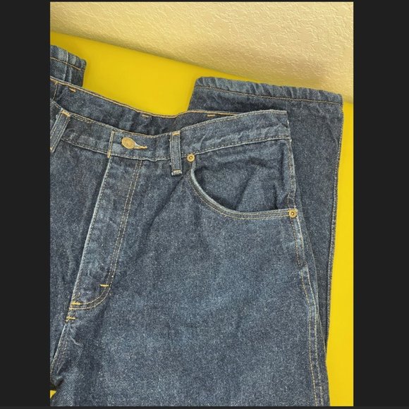Men's Wrangler Rugged Wear Fleece Lined Jeans, Dark Wash, Size 34x30 - Picture 4 of 12